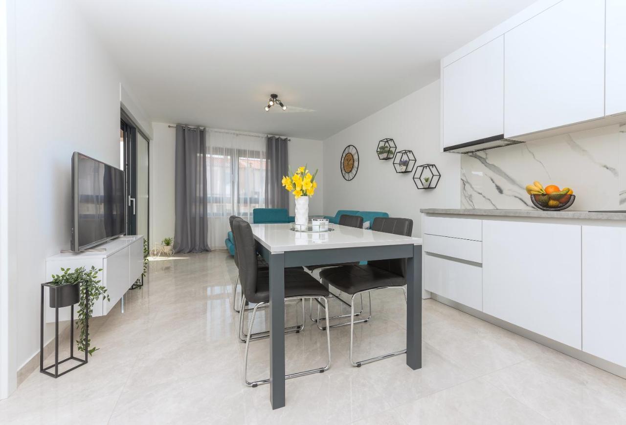 Apartment Ema Makarska Kültér fotó